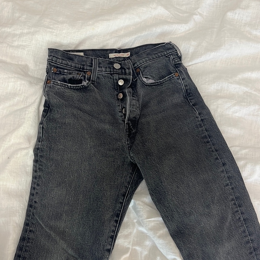 Black wash Levi’s 🖤